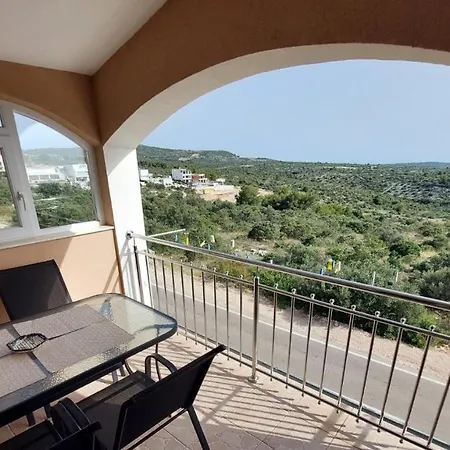 Seaview Apartament *